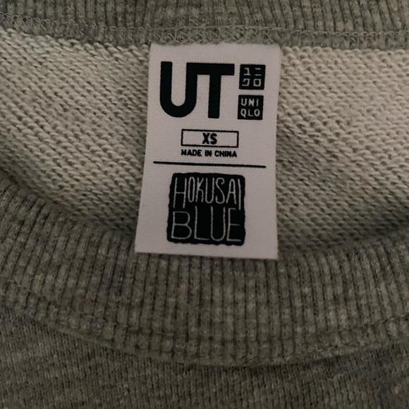 Hokusai Blue: Grey Crewneck Sweater - Picture 4 of 4